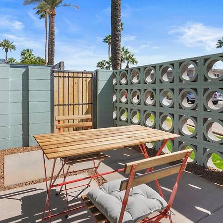 Large Studio Rooftop & Poolside - Walk To Old Town Scottsdale Bagian luar foto
