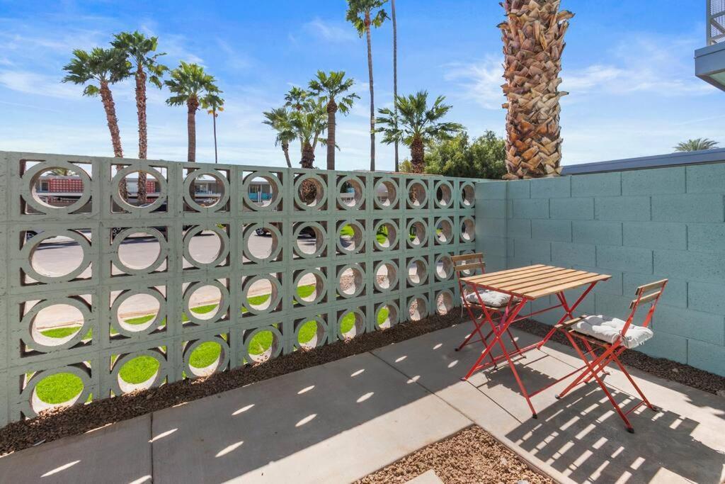 Large Studio Rooftop & Poolside - Walk To Old Town Scottsdale Bagian luar foto